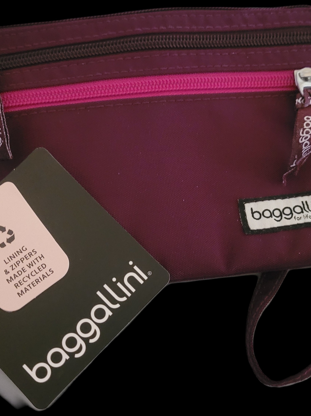 NEW W/TAGS Baggallini Plum BELT Bag with Pink Accent Zipper